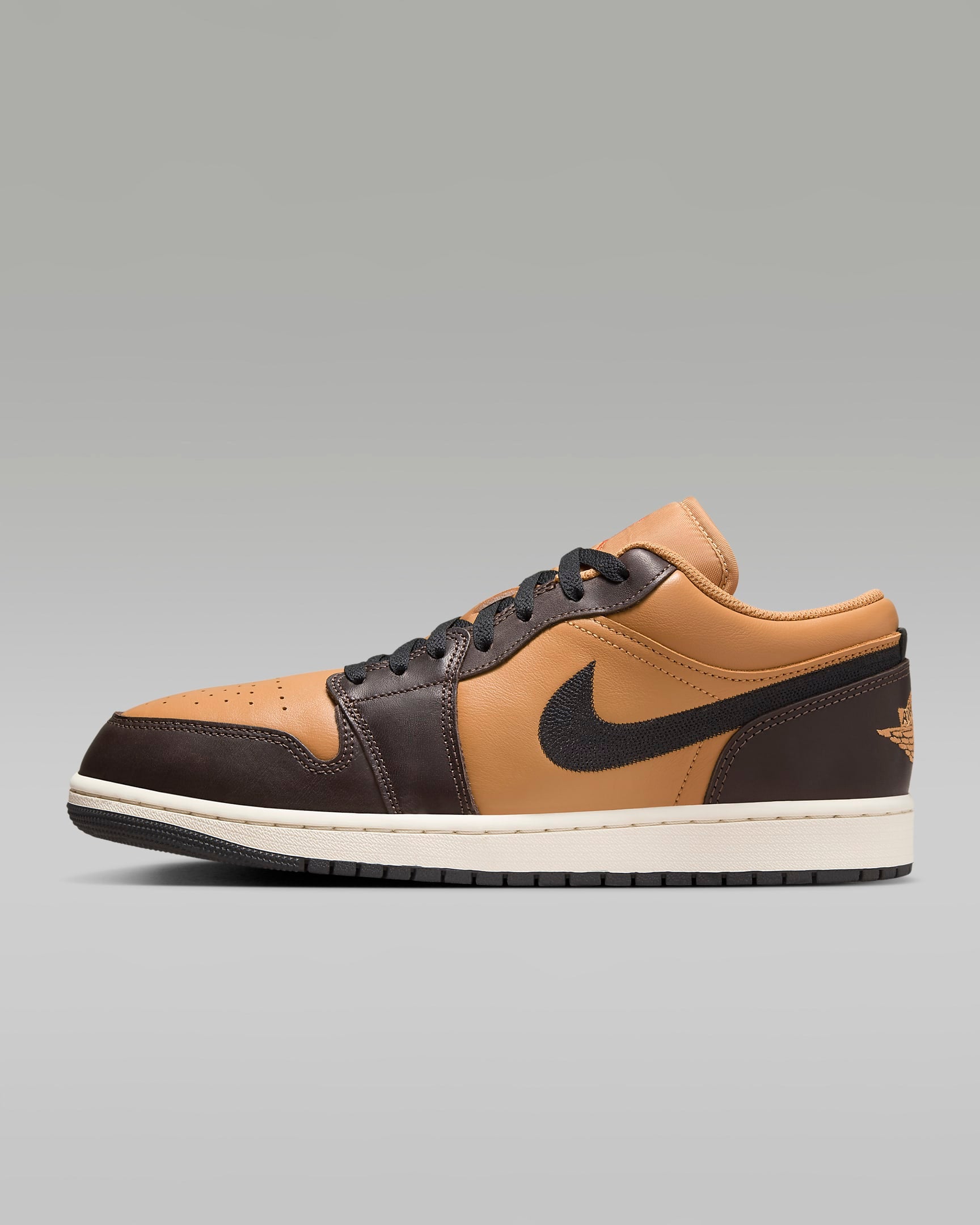 "AIR JORDAN 1 LOW SE " - HQ3603