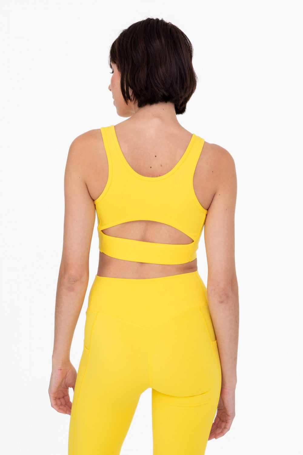 CUT-OUT BACK ESSENTIAL SPORTS BRA - AT2760