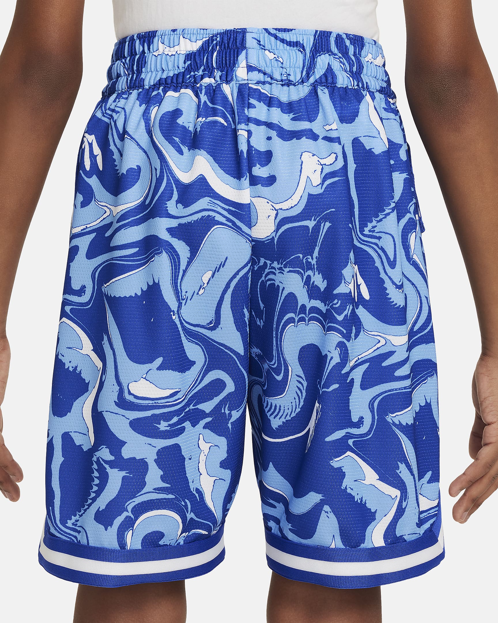 B. NIKE DNA SHORTS - FN8322