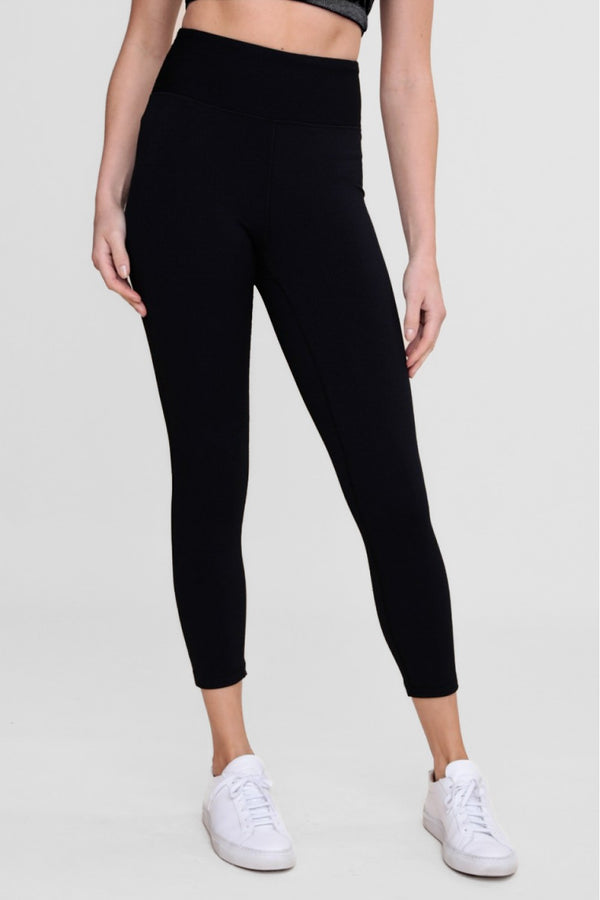 Ribbed High-Waist Capri Leggings - APH-A08141