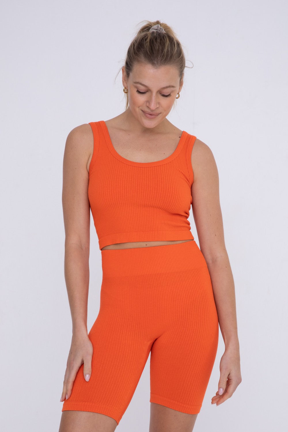 Ribbed Seamless Scoop Neck Tank Top - AT3214