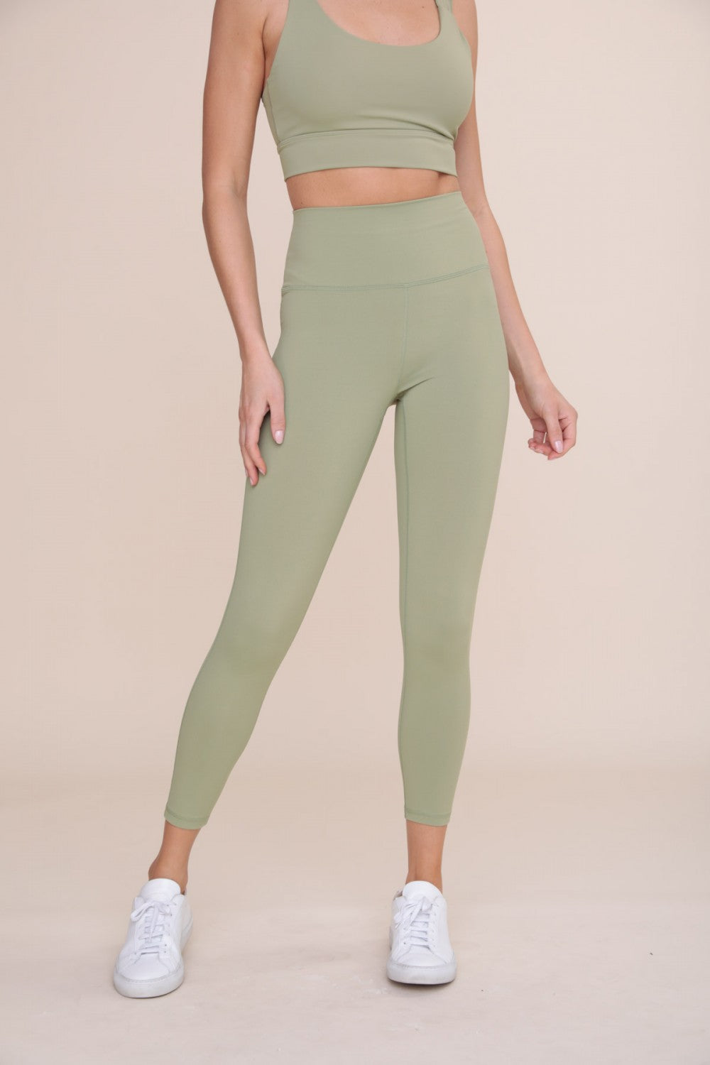 Tapered Band Solid Leggings with Back Pockets - BP606