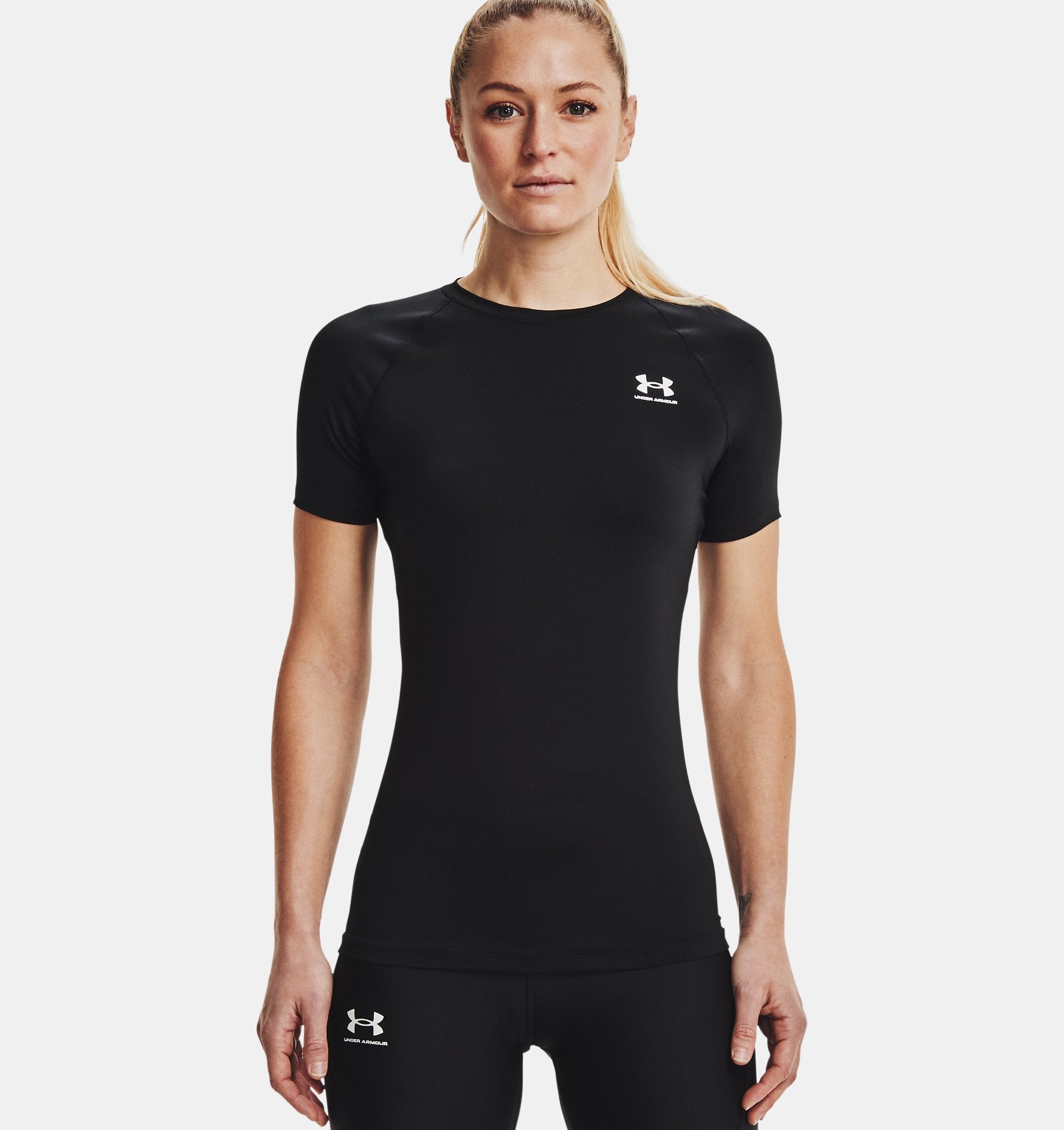 Under Armour Women's HeatGear High Waisted Pocketed Capri : :  Clothing, Shoes & Accessories